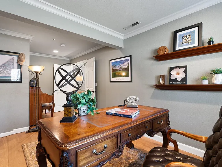 448 Silverwood Dr — Photo 36