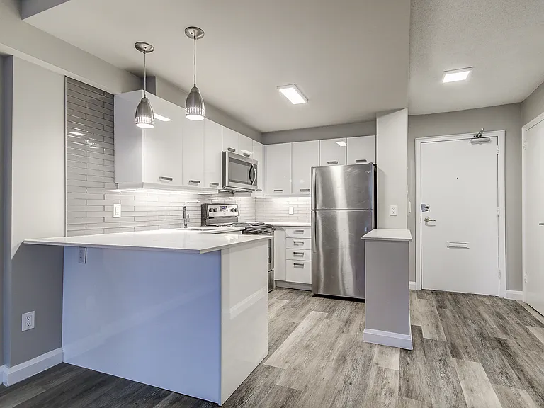 88 Erskine Ave — Photo 35