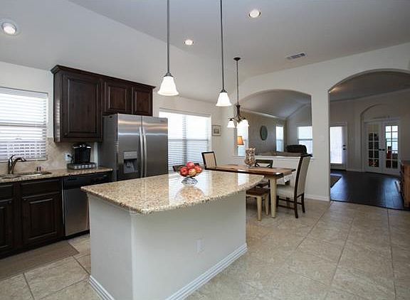 5th image of 1505 Elizabeth Creek Dr