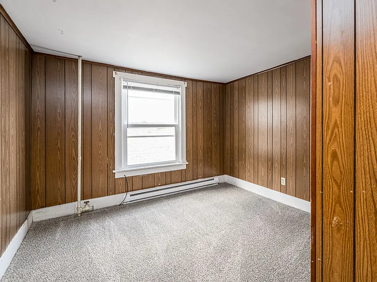 39-45 Catawissa Ave — Photo 5