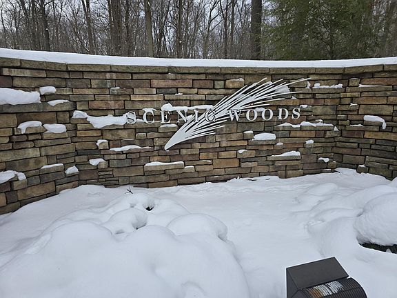 3rd image of 6187 Scenic Woods Cir