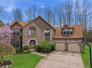 10 Tiffany Ln, Elma, NY 14086