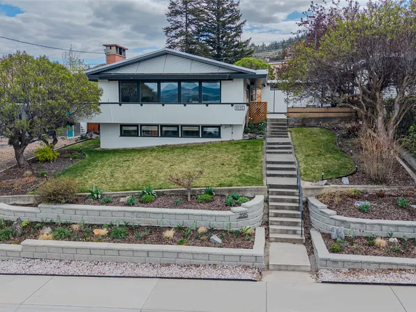 1015 Fraser St, Kamloops, BC V2C 3H8