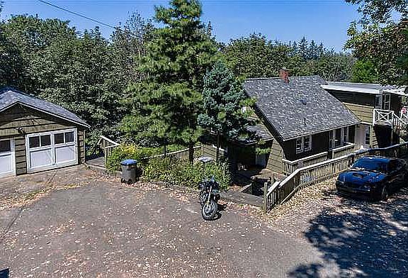 4th image of this home