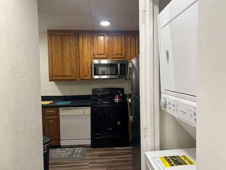 2213 S Braeswood Blvd #13B — Photo 11