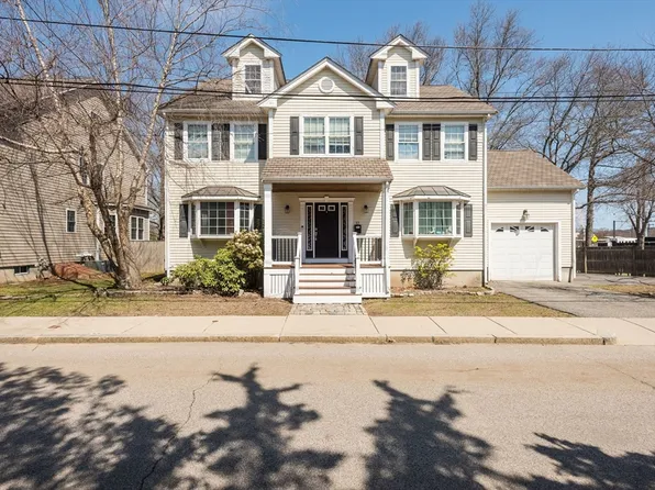 12 Waterloo St, Hyde Park, MA 02136