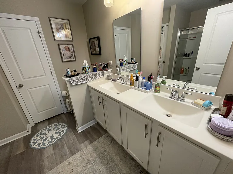 Master Bathroom - dual vanity
