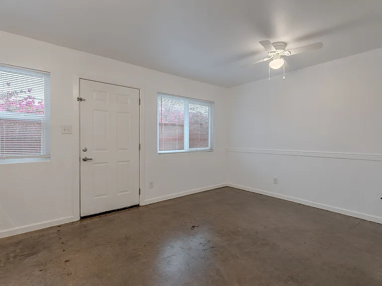 1421 E Roosevelt St #1 — Photo 7