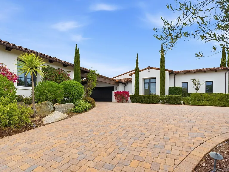 14942 Encendido — Photo 17