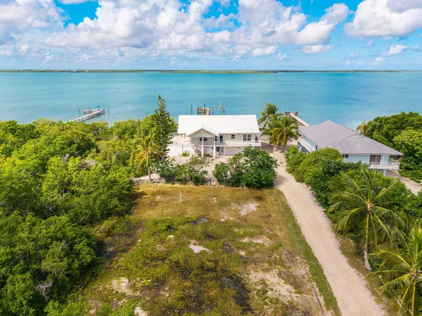 3246 Catherine St, Summerland Key, FL 33042