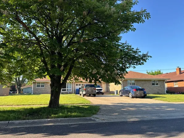 2406 Pearsall Pkwy, Waukegan, IL 60085