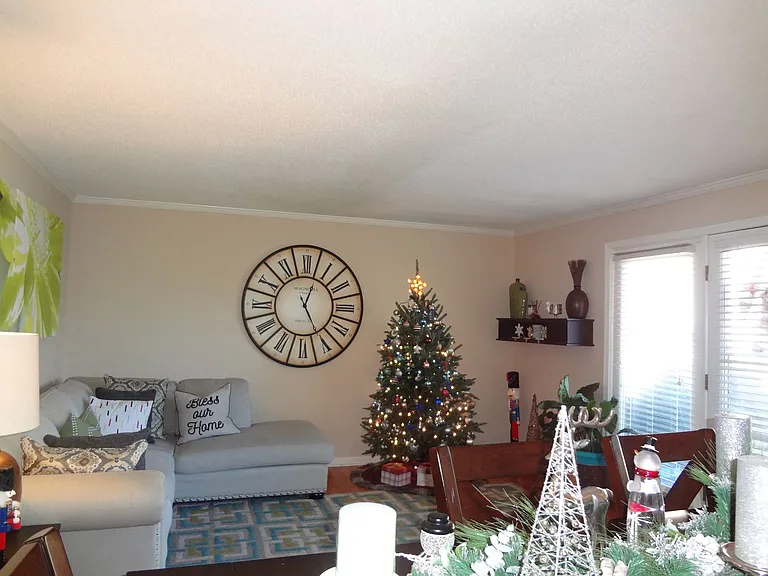 1515 E Franklin St #24 — Photo 3