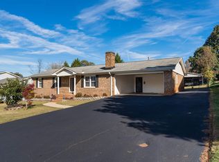 20 Willow Run Ter, Spartanburg, SC 29303