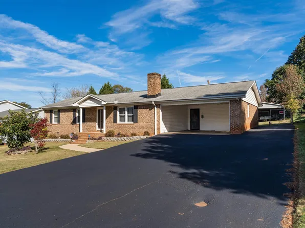20 Willow Run Ter, Spartanburg, SC 29303