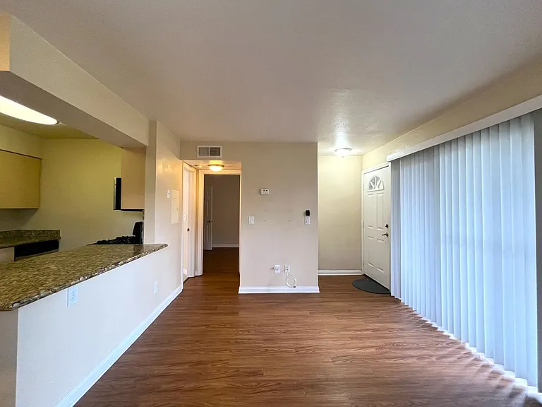 2160 Highpointe Dr #112 — Photo 11