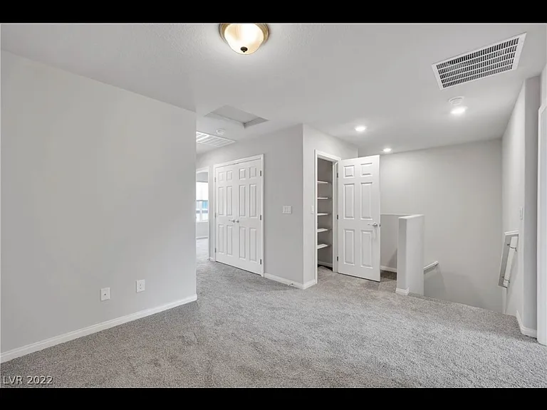 7447 Sunray Point St — Photo 8