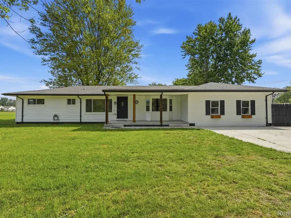 4655 Denton Rd, Canton, MI 48188