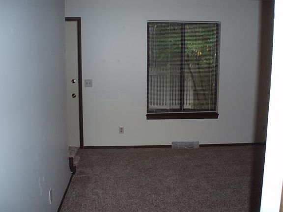 3rd image of 529 Douglas Ave APT 7