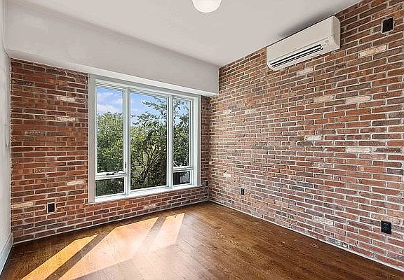 3rd image of 25 Brooklyn Ave #2F