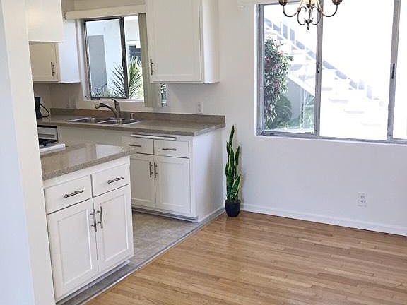 2nd image of 919 18th St #D