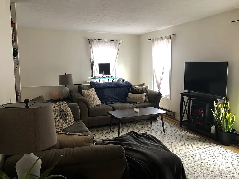 37 Eagle St — Photo 3