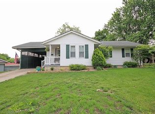 20 Wyoming Dr, Decatur, IL 62526