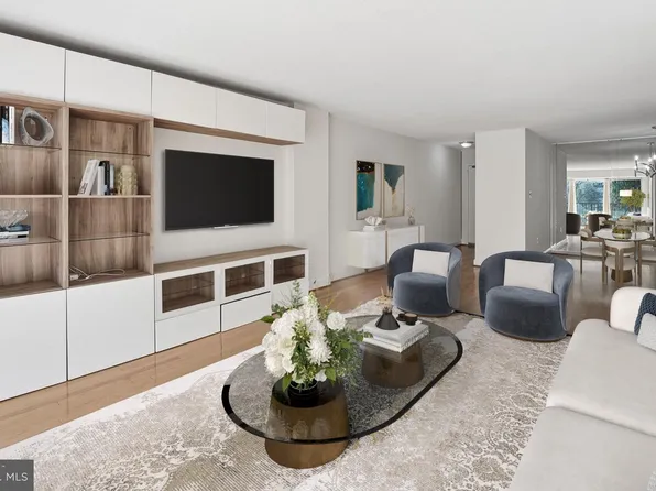 1300 Army Navy Dr APT 514, Arlington, VA 22202