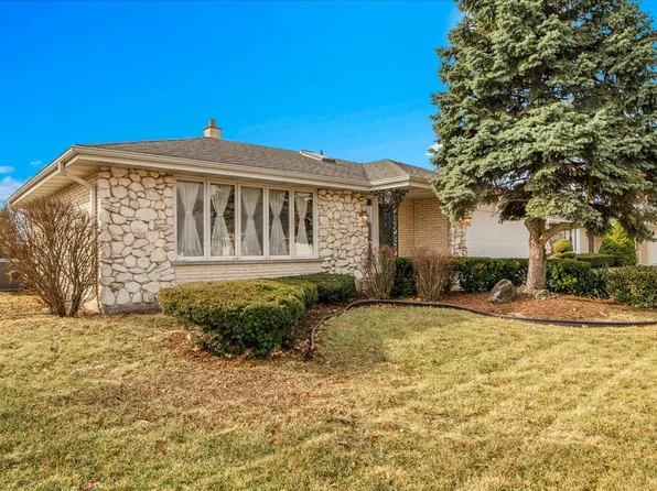 7631 Chestnut Dr, Orland Park, IL 60462