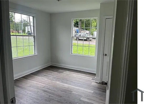 2526 Lee Ave SW — Photo 3