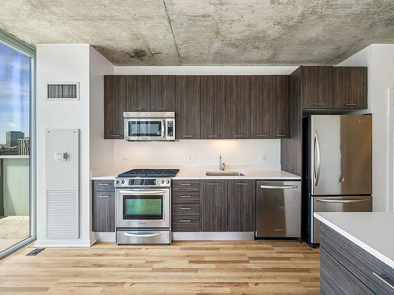 659 W Randolph St #1620 — Photo 8