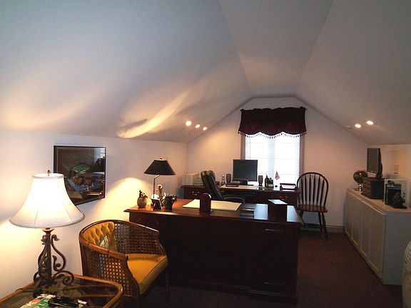 5th image of 2301 W Haven Dr