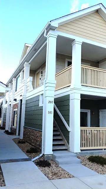2nd Floor Condo - 4955 Hahns Peak Dr #201