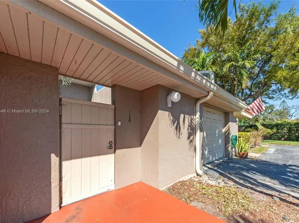 101 Saint Andrews Rd #20-75, Hollywood, FL 33021