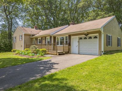 15 Kings Highway, North Haven, CT, 06473