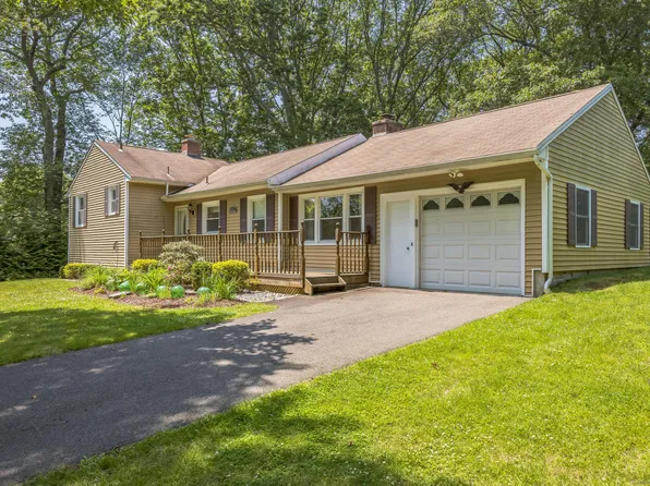 15 Kings Highway, North Haven, CT 06473