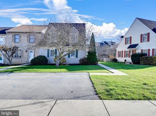 2653 Northfield Dr, East Petersburg, PA 17520
