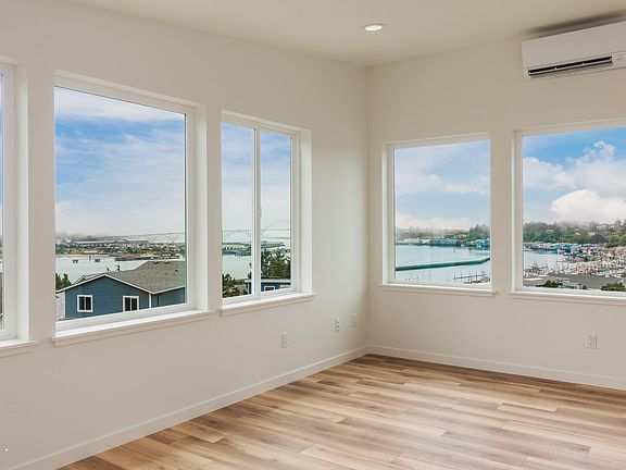 5th image of 814 SE Crescent Pl