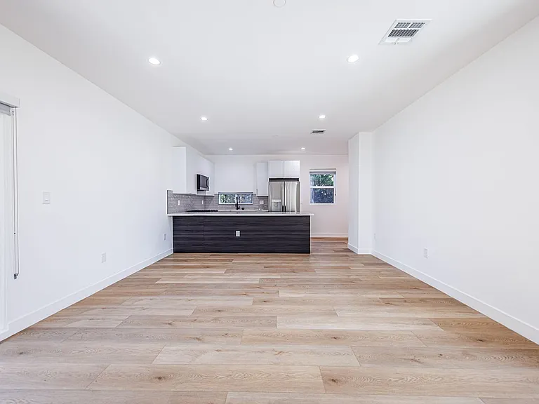 11311 Collins St — Photo 13