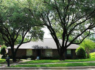 1326 Pecan Valley Dr, Garland, TX 75043