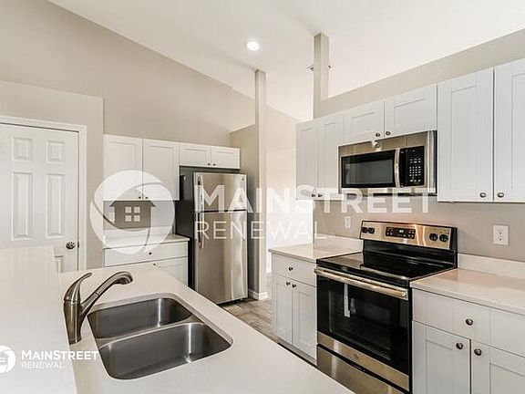 5th image of 2032 NW 1st St
