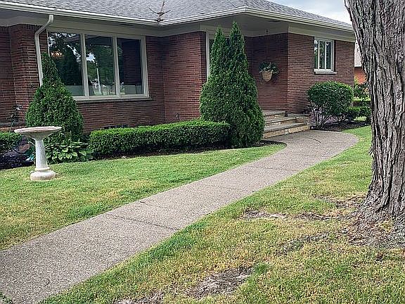 5th image of 1605 Sheridan Dr