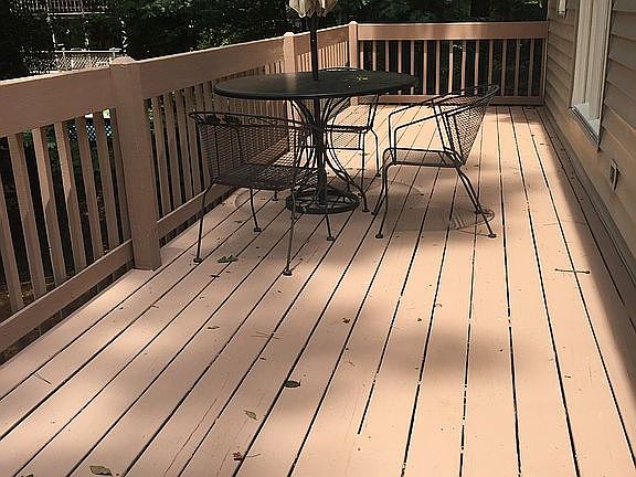 30.5’ x 8.0’ Deck