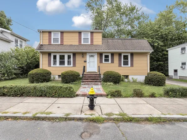 20 Paragon Rd, West Roxbury, MA 02132