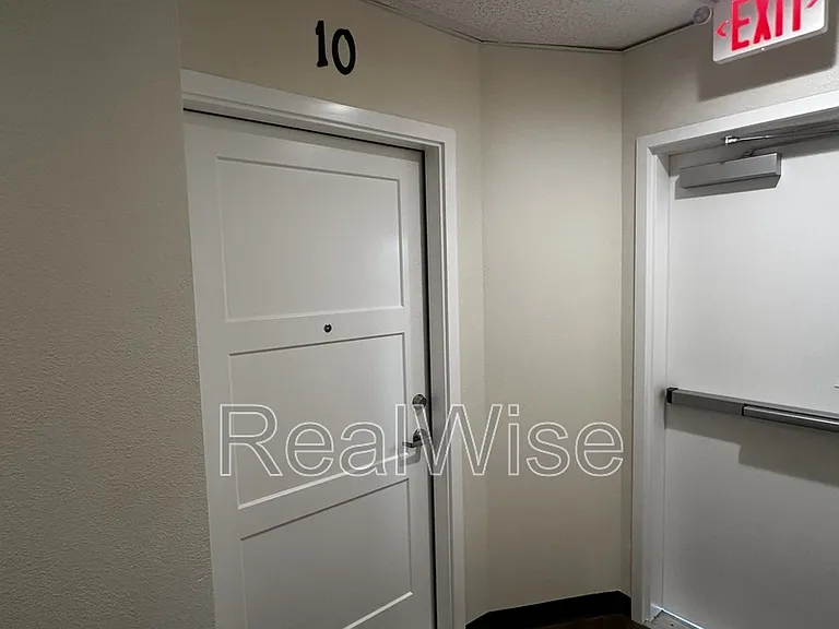 1935 Table Rock Rd #10 — Photo 5