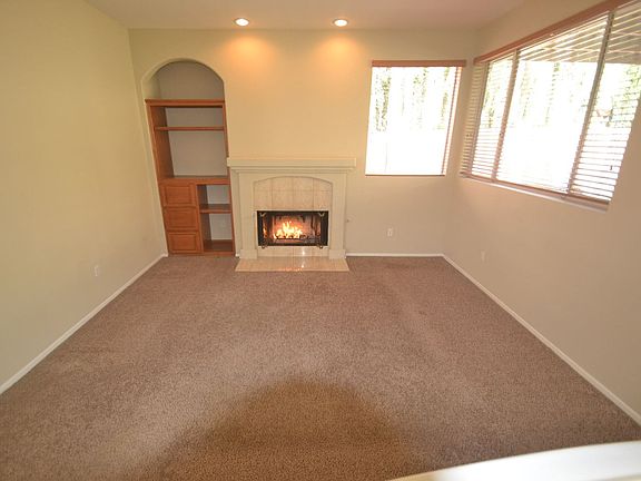 3rd image of 29136 Sandlewood Pl