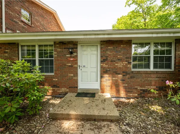 2902 Darlington Rd APT 104, Beaver Falls, PA 15010