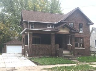 324 W Chamberlin St, Dixon, IL 61021