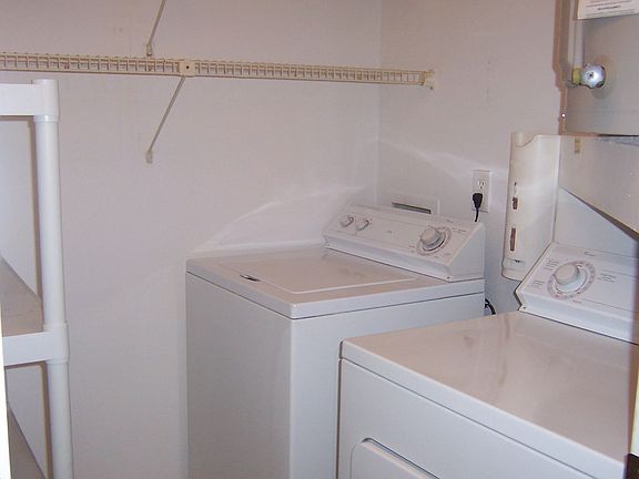 interior utility room with Washer and Dryer