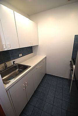 3rd image of 259 W 19th St APT 3E