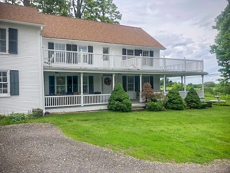 6738 Williston Rd — Photo 1